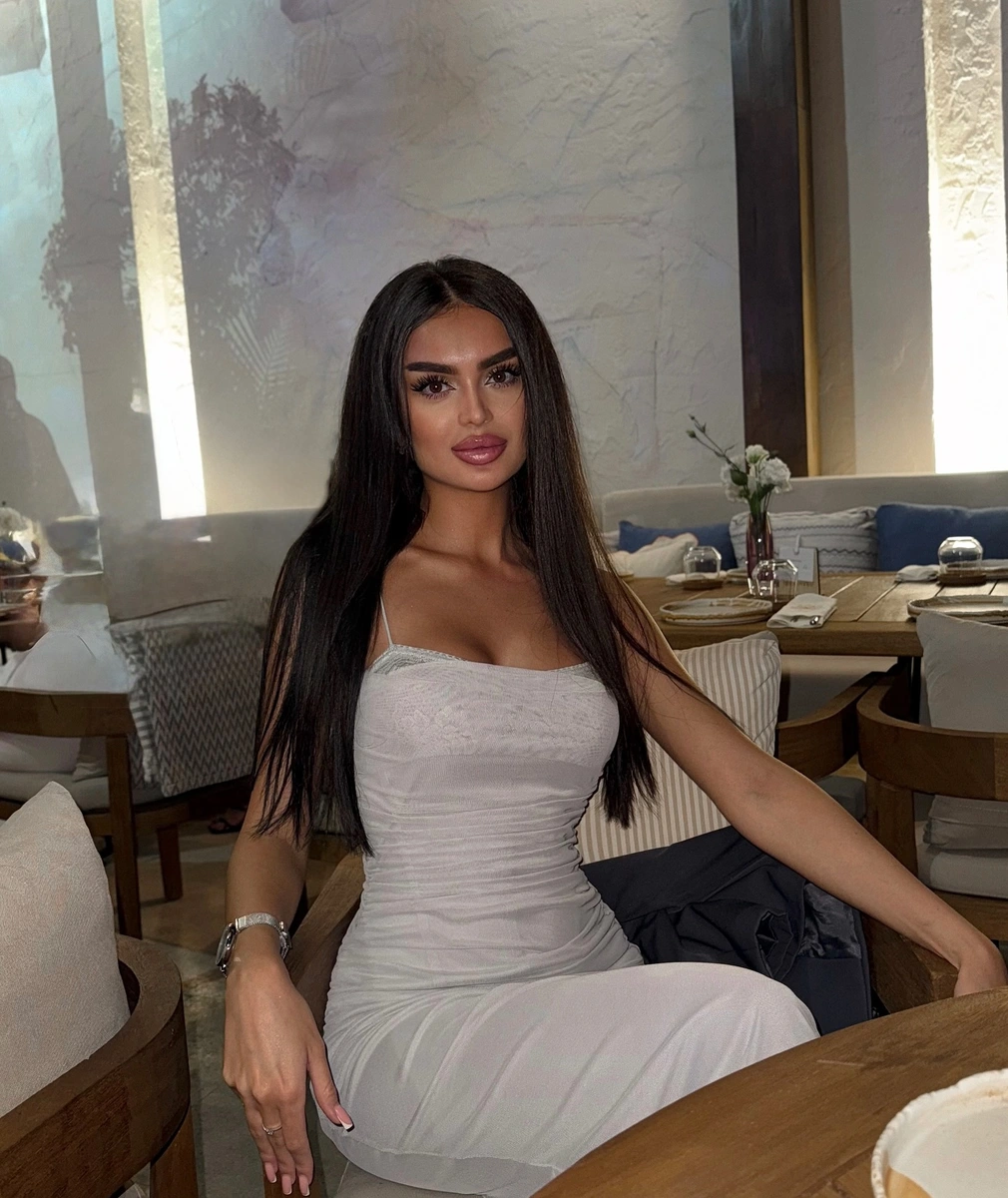 Sholpan escort in Hong Kong